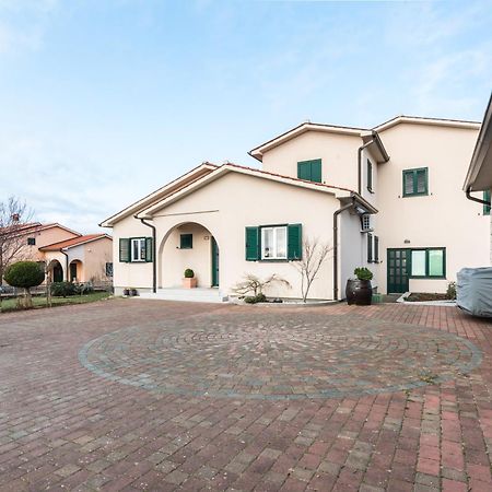 Holiday House Olive Grove With Pool And Garden Labin  Quarto foto